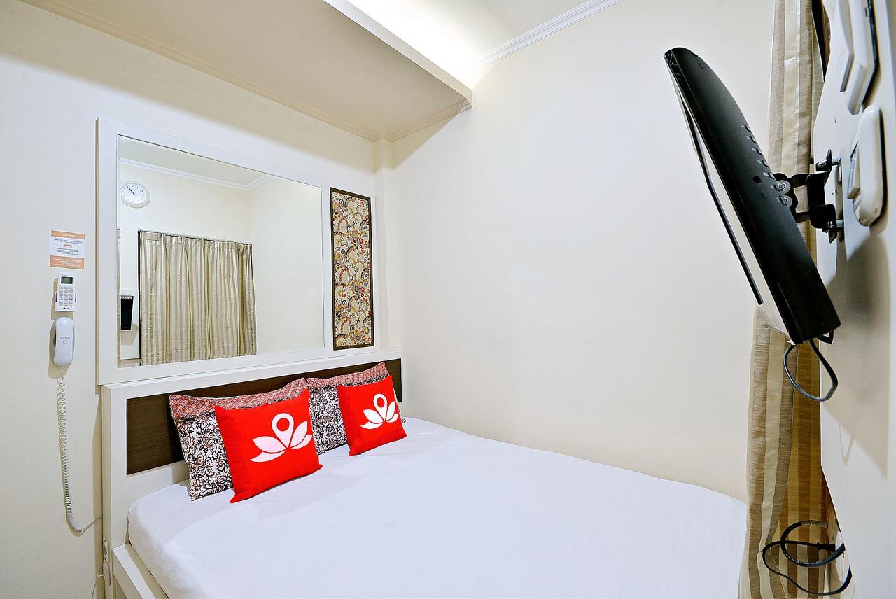 Zen Rooms Cideng Barat Jakarta Exterior photo
